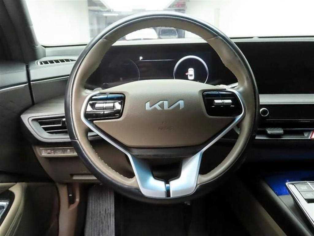 KIA K8 - Vista 6