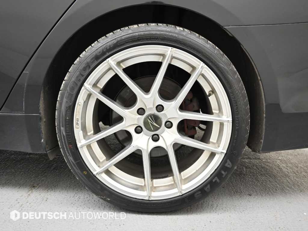 Genesis G80 - Vista 5