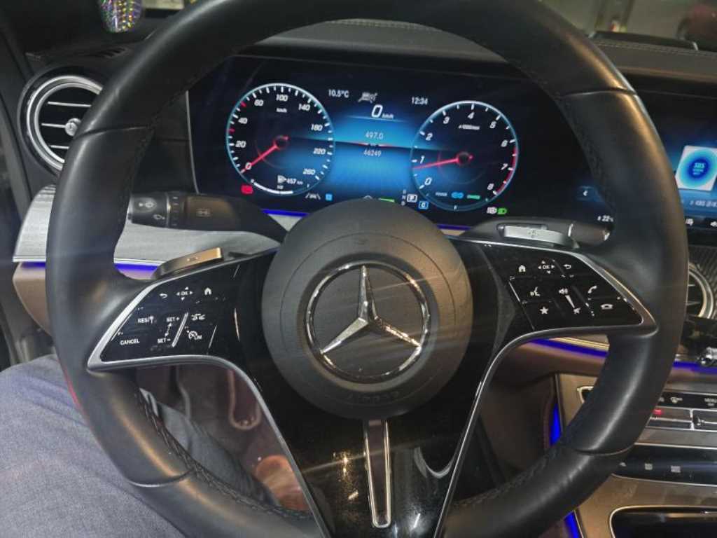 Mercedes Benz E class - Vista 11