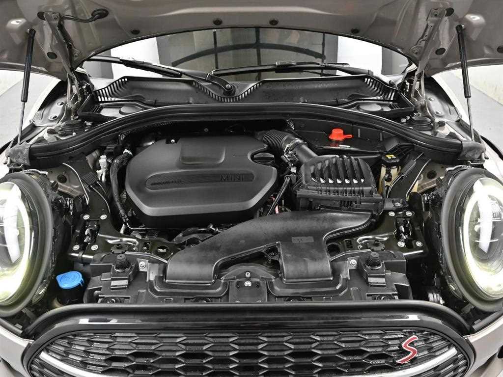 Mini Clubman - Vista 6