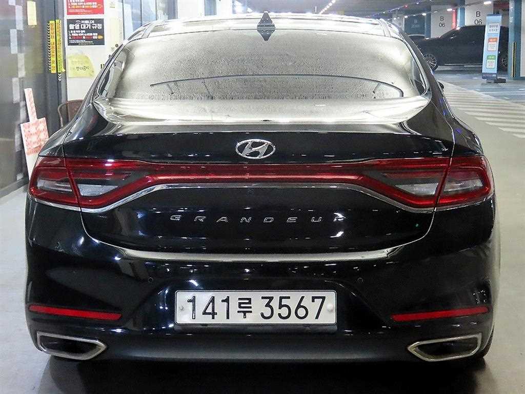 HYUNDAI Grandeur - Vista 5