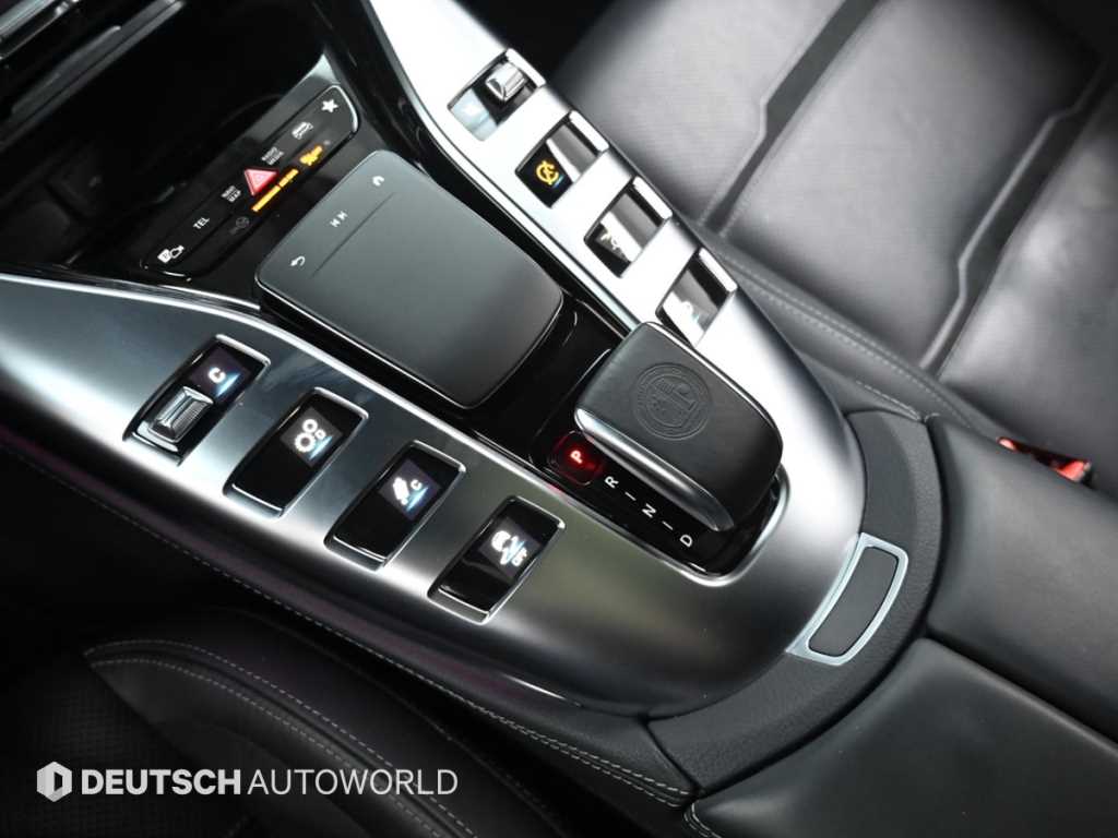 Mercedes Benz AMG GT - Vista 9