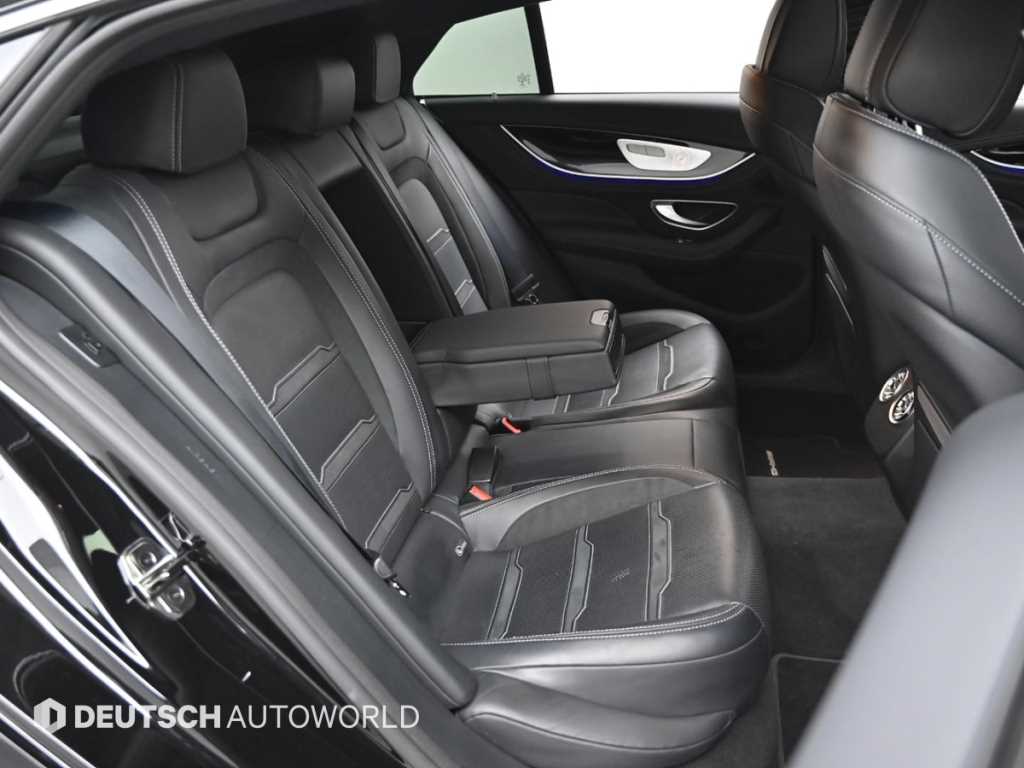 Mercedes Benz AMG GT - Vista 12