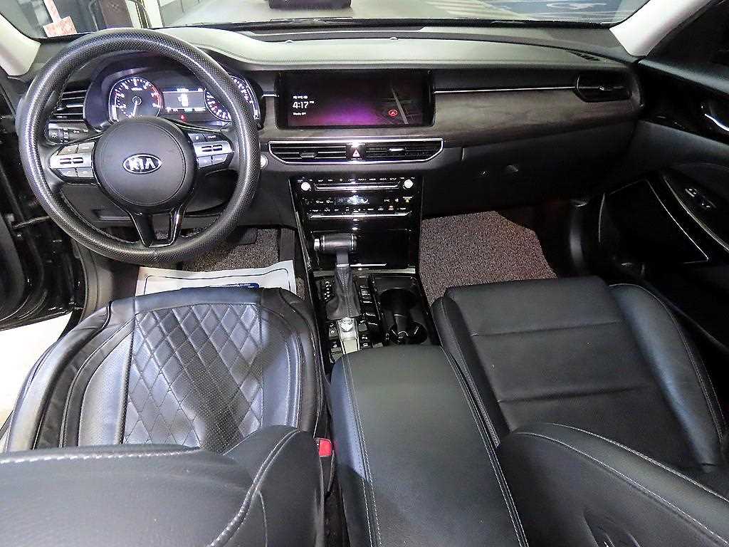 KIA K7 - Vista 10