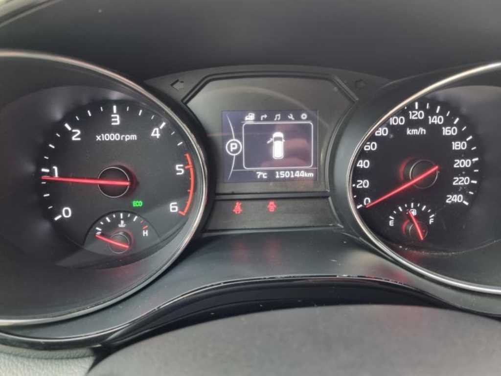KIA Carnival - Vista 9