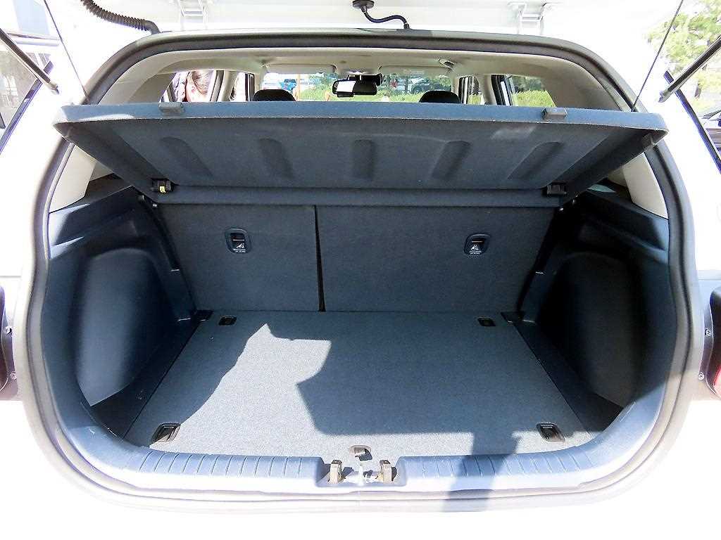 HYUNDAI Venue 2022 Blanco - Importación desde Corea - HF Imports Iquique - Foto 17