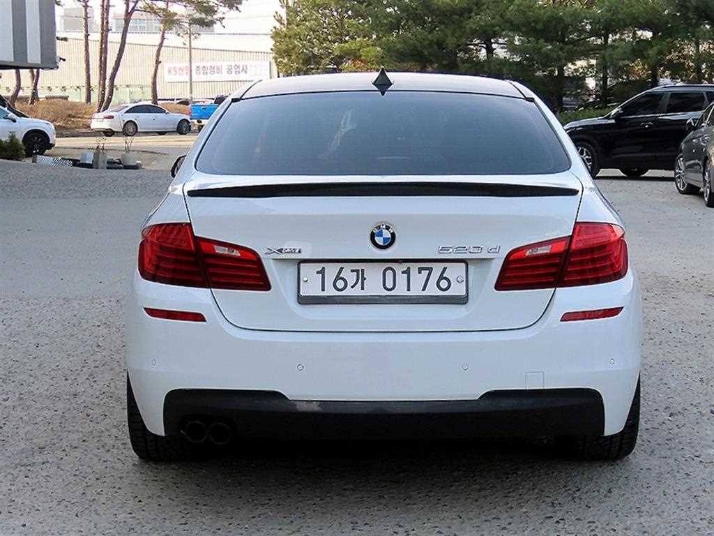 BMW 5 Series - Vista 4