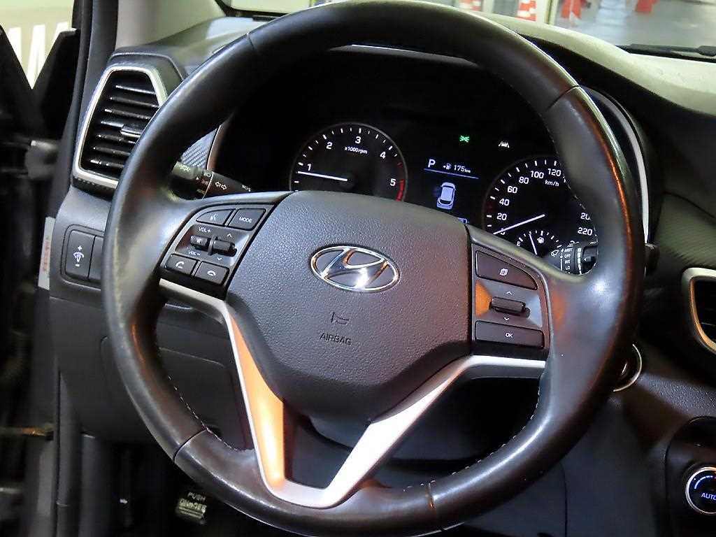 HYUNDAI Tucson - Vista 8