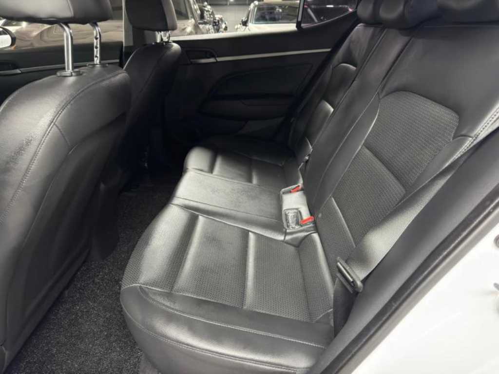 HYUNDAI Avante 2018 - Importación desde Corea - HF Imports Iquique - Foto 17