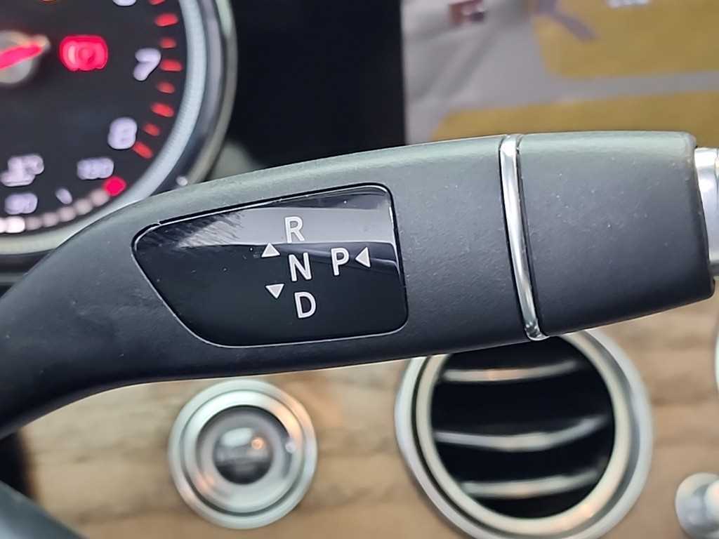 Mercedes Benz E class - Vista 7