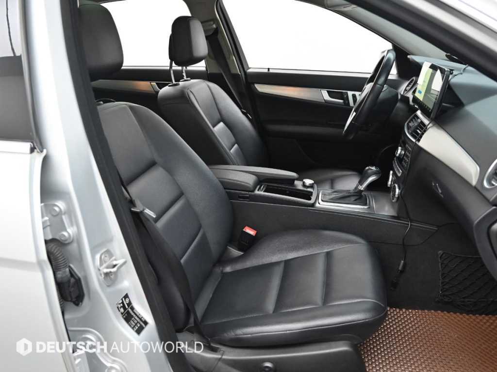 Mercedes Benz C Class - Vista 10
