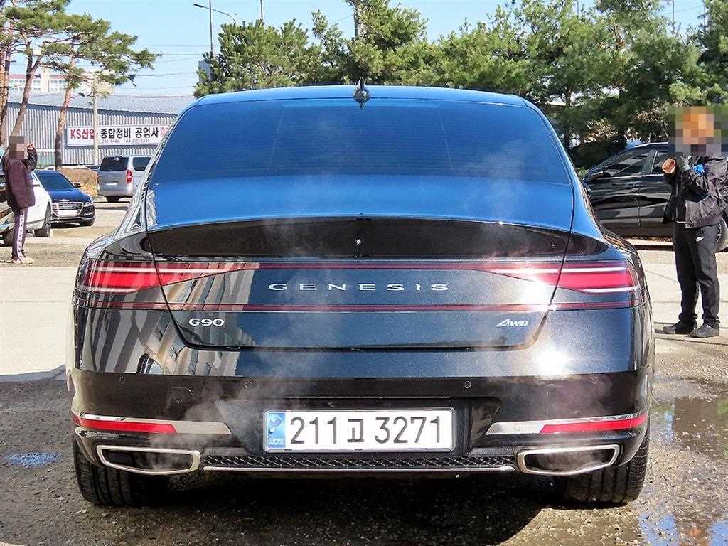 Genesis G90 - Vista 4