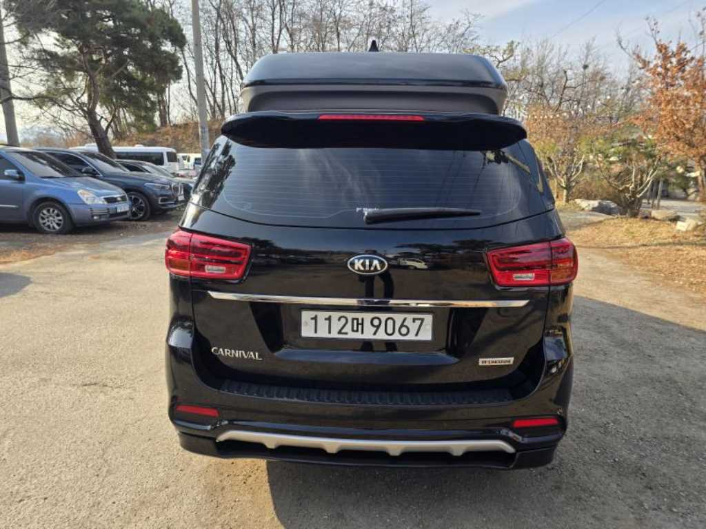 KIA Carnival - Vista 7