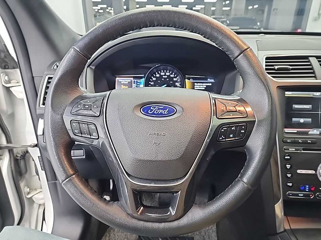 Ford Explorer - Vista 9