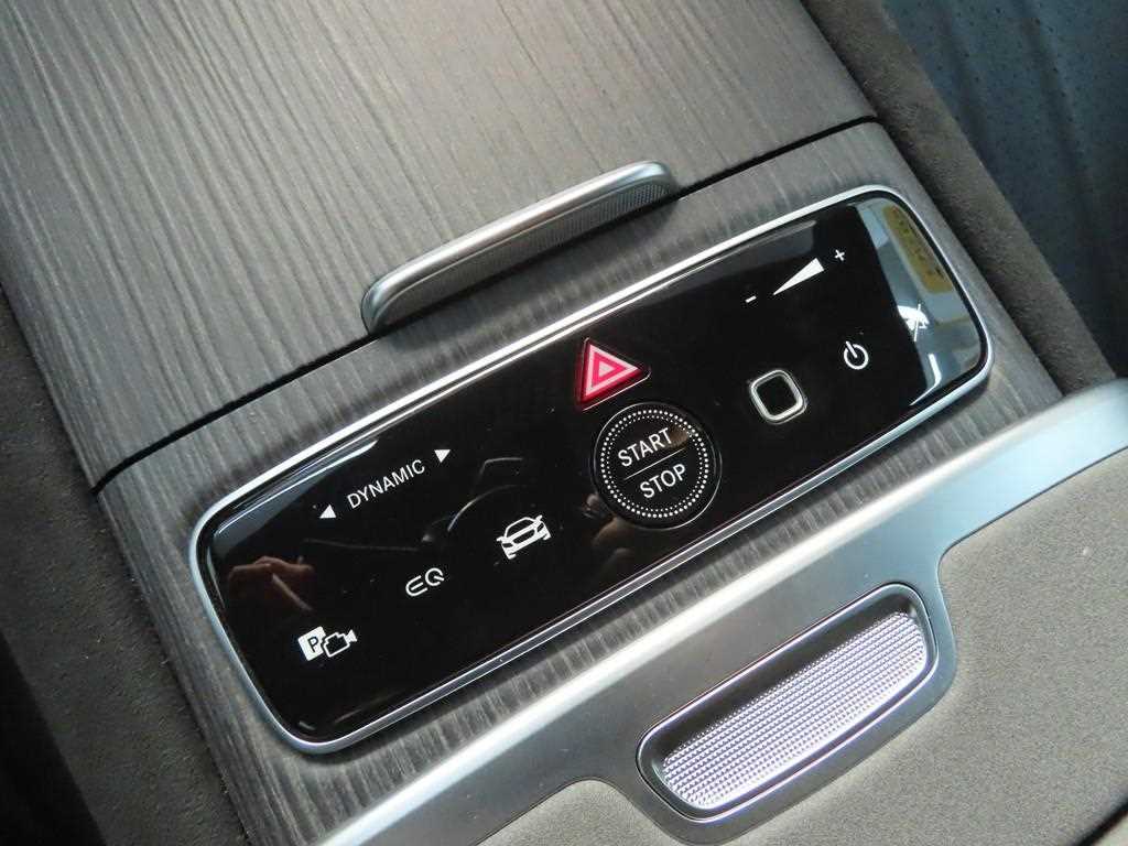 Mercedes Benz EQS - Vista 12