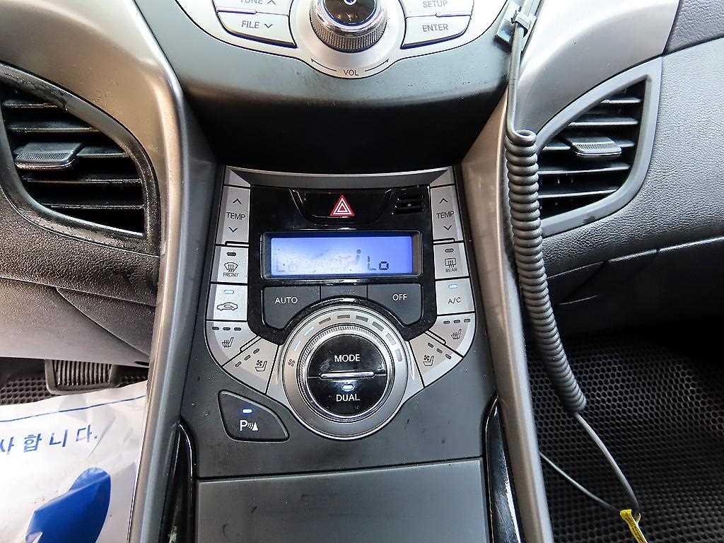 HYUNDAI Avante 2013 Gris - Importación desde Corea - HF Imports Iquique - Foto 14