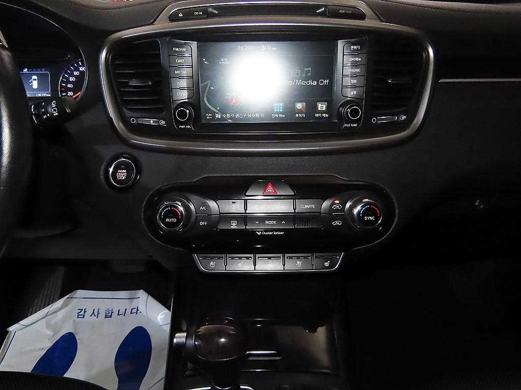 KIA Sorento - Vista 11