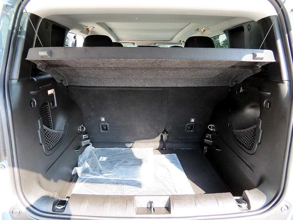 Jeep Renegade 2018 Gris - Importación desde Corea - HF Imports Iquique - Foto 18