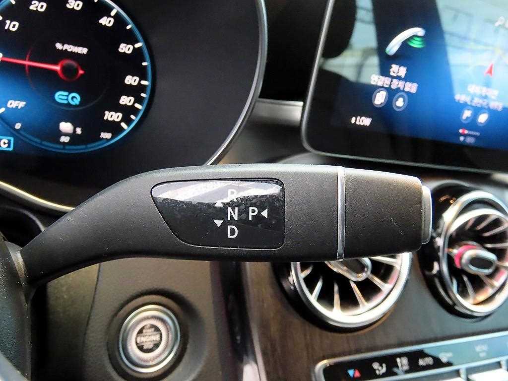 Mercedes Benz GLC Class - Vista 11