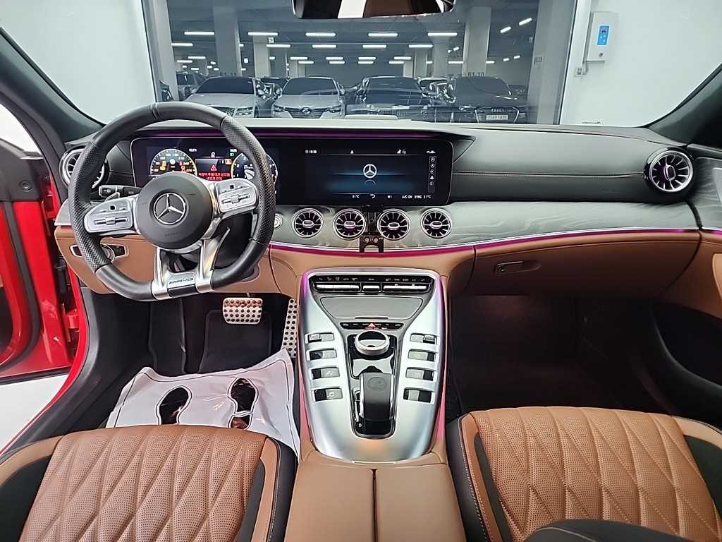 Mercedes Benz AMG GT - Vista 7