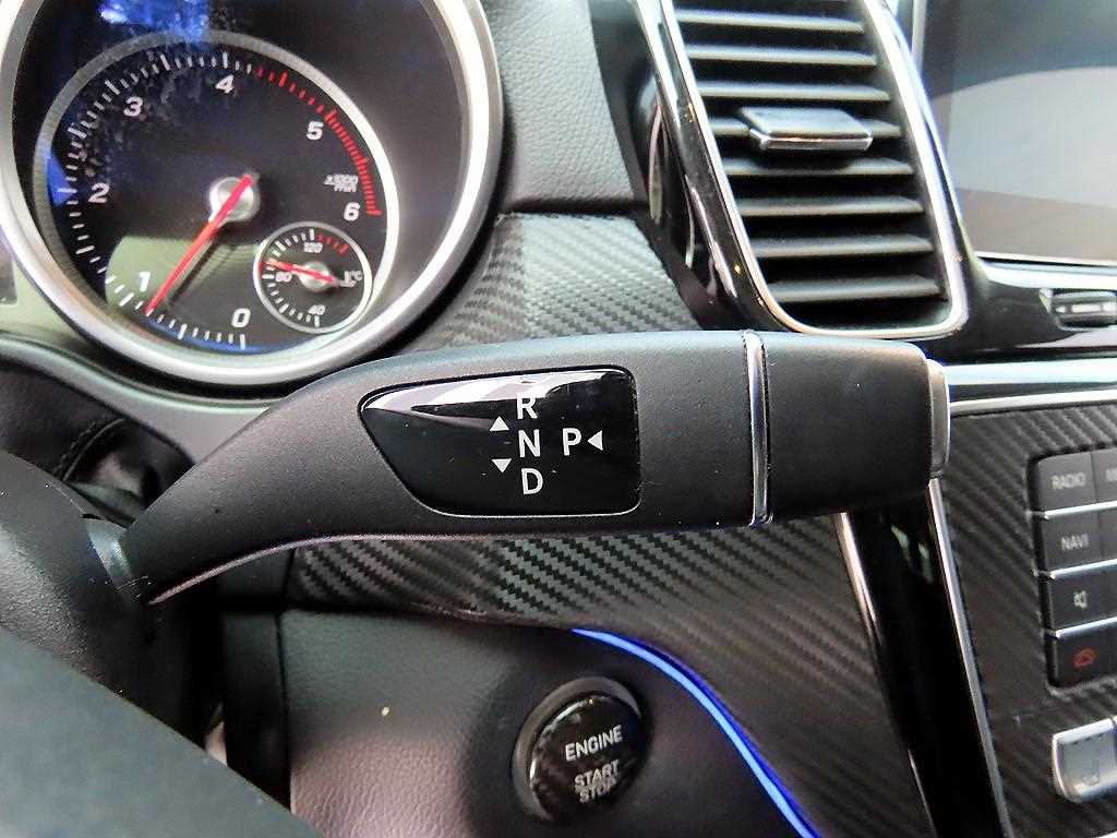 Mercedes Benz GLE Class - Vista 10