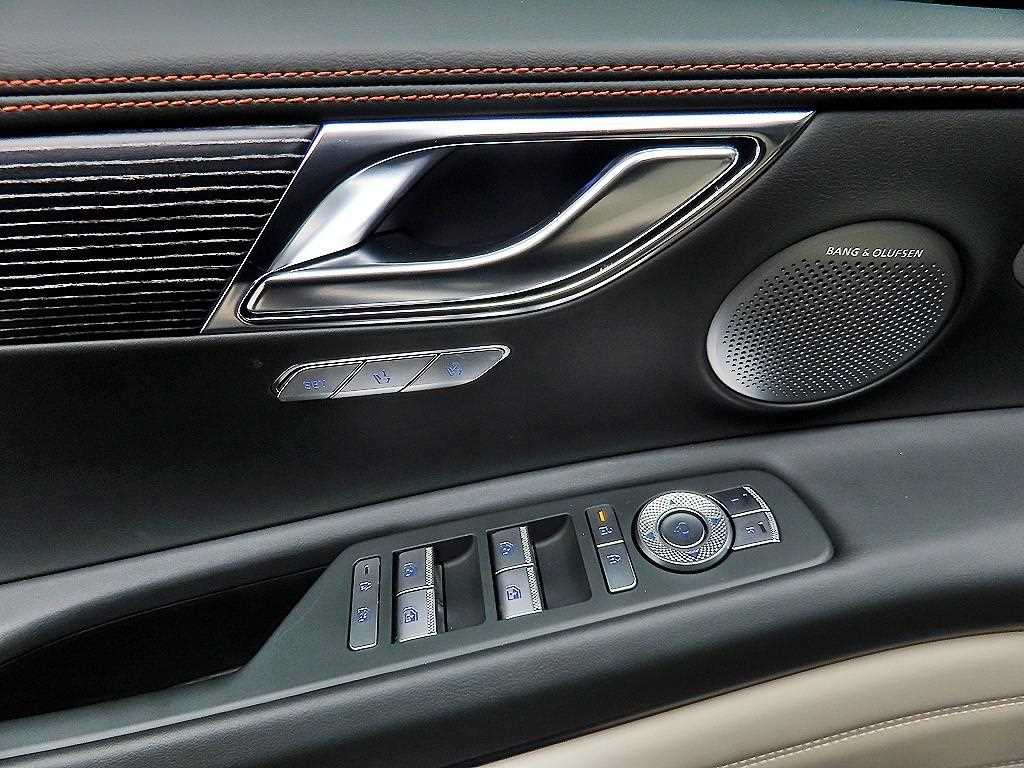 Genesis GV80 - Vista 11