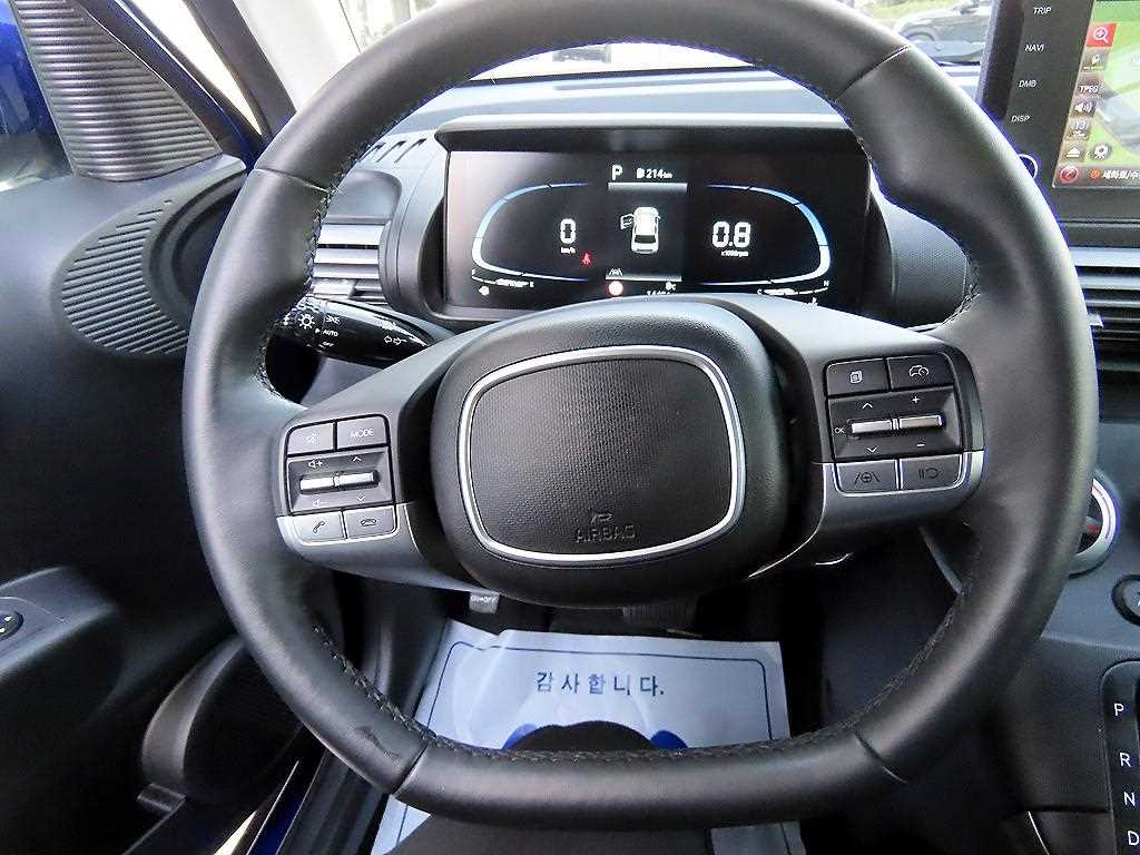 HYUNDAI Casper - Vista 8