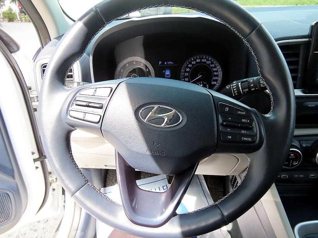HYUNDAI Venue - Vista 8