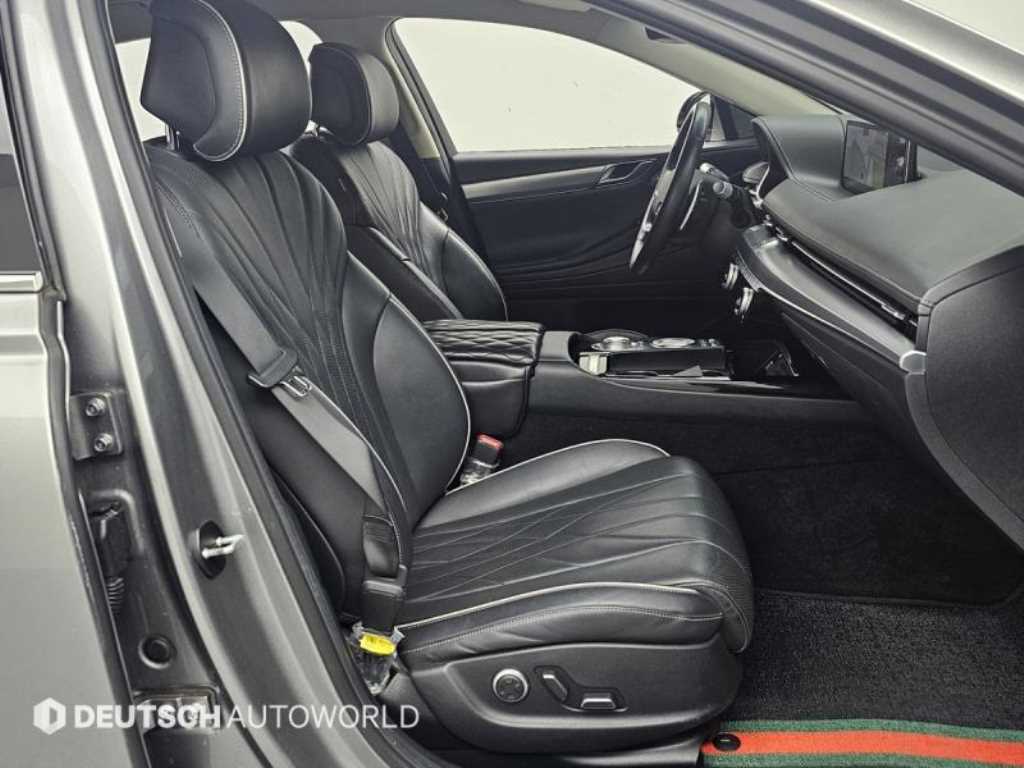 Genesis G80 - Vista 10