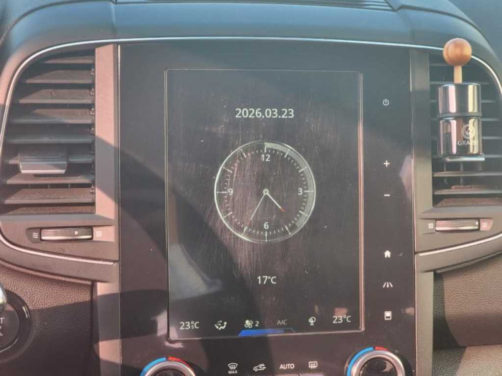 SAMSUNG QM6 - Vista 9