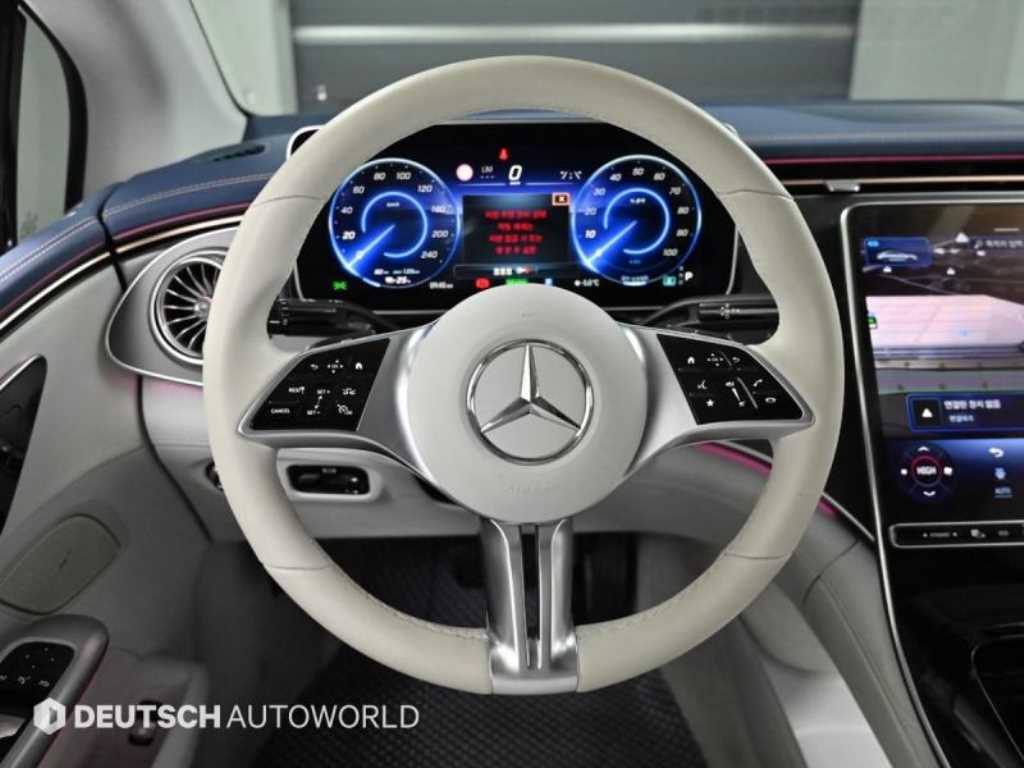 Mercedes Benz EQE - Vista 12