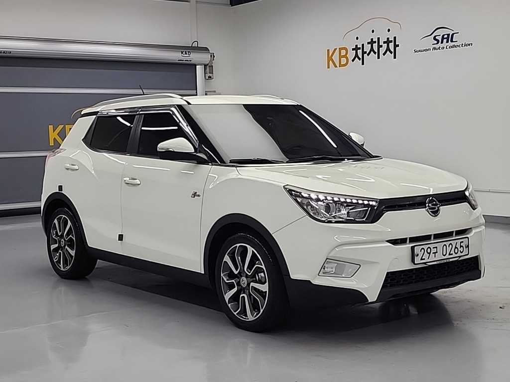 Ssangyong Tivoli - Vista 4
