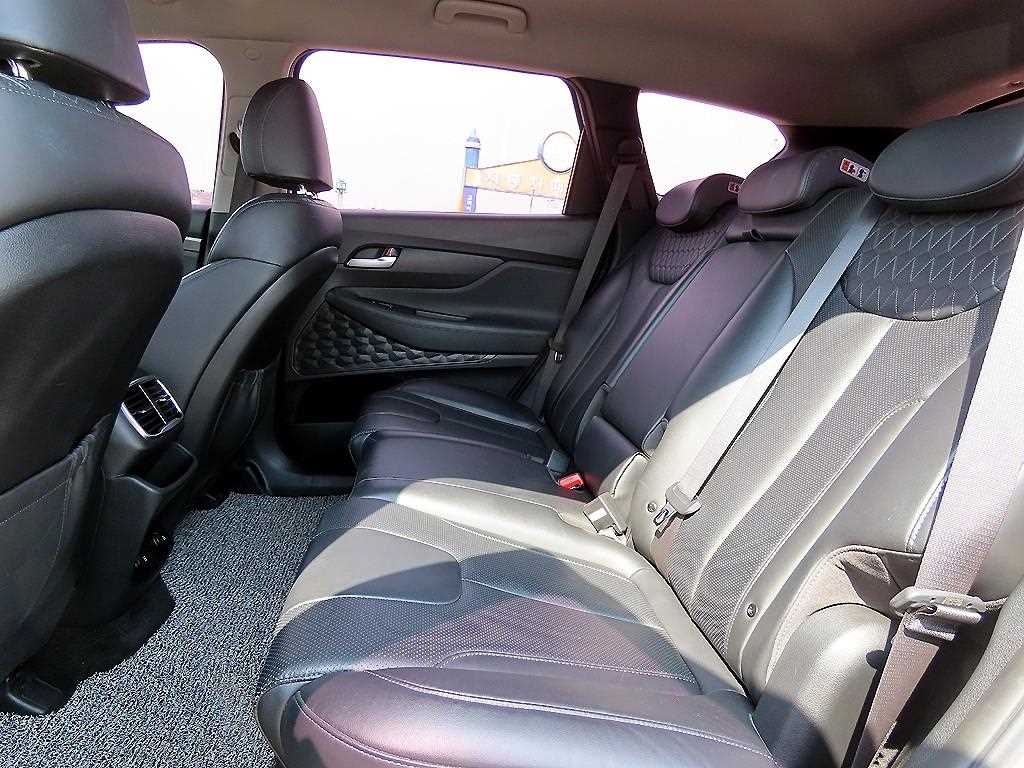 HYUNDAI Santa Fe - Vista 6