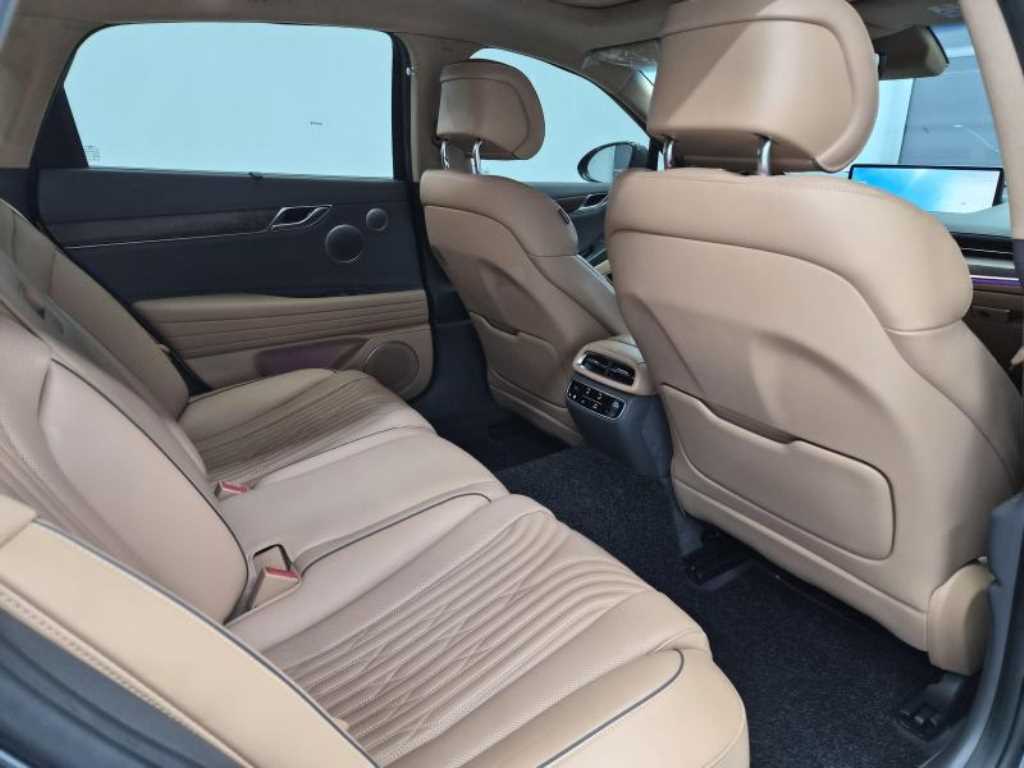 Genesis G80 - Vista 8