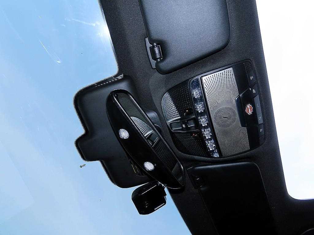 Mercedes Benz C Class 2017 Negro - Importación desde Corea - HF Imports Iquique - Foto 16