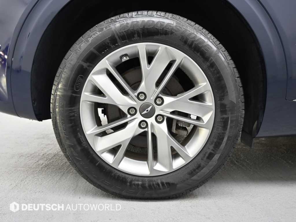 Genesis GV70 - Vista 5