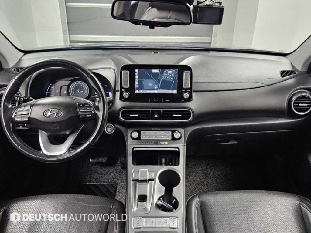 HYUNDAI Kona - Vista 7