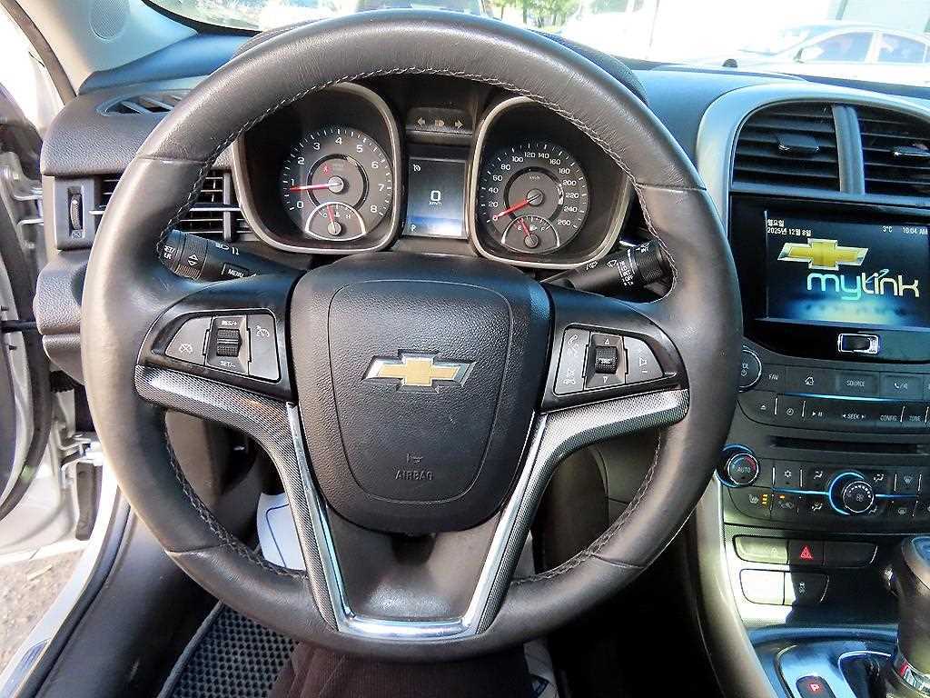 Chevrolet Malibu - Vista 8