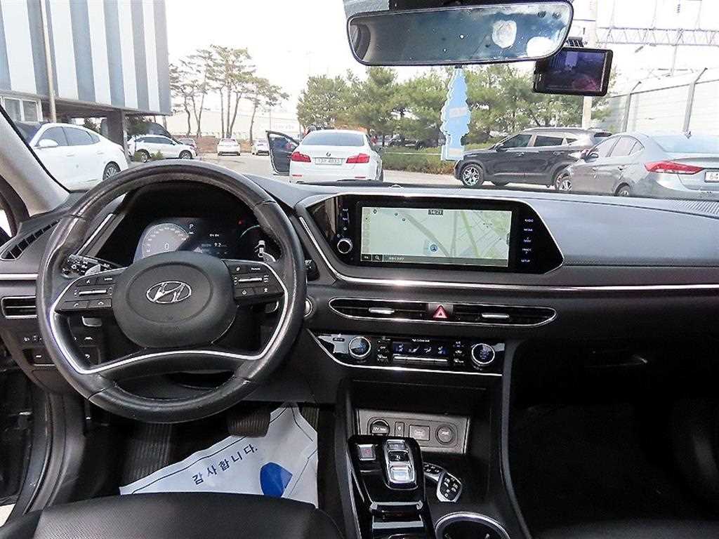 HYUNDAI Sonata - Vista 7