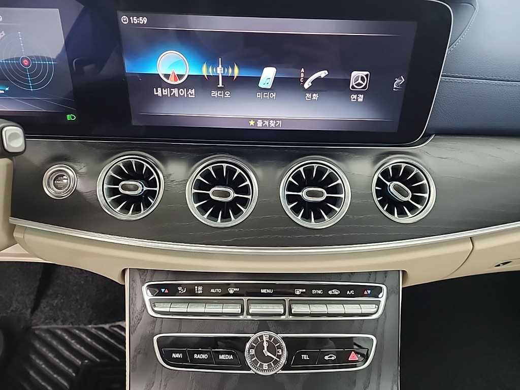 Mercedes Benz E class - Vista 11