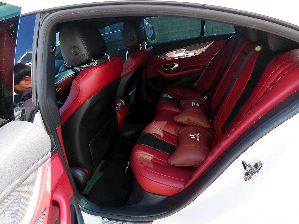 Mercedes Benz CLS Class - Vista 6