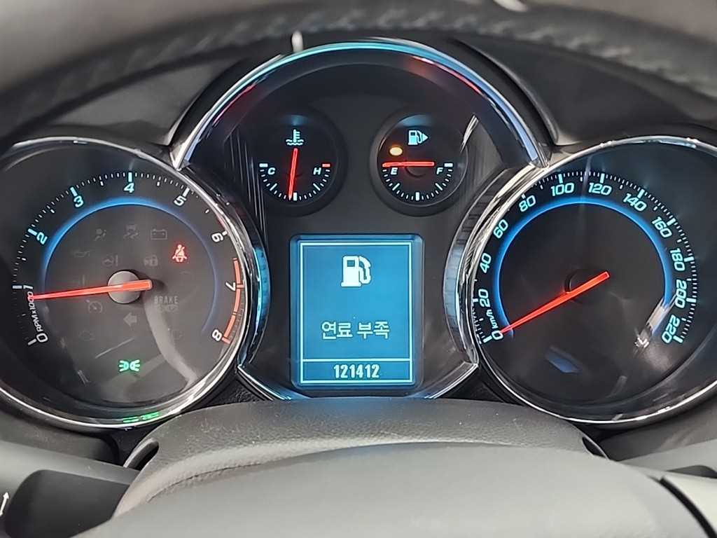 Chevrolet Cruise - Vista 6