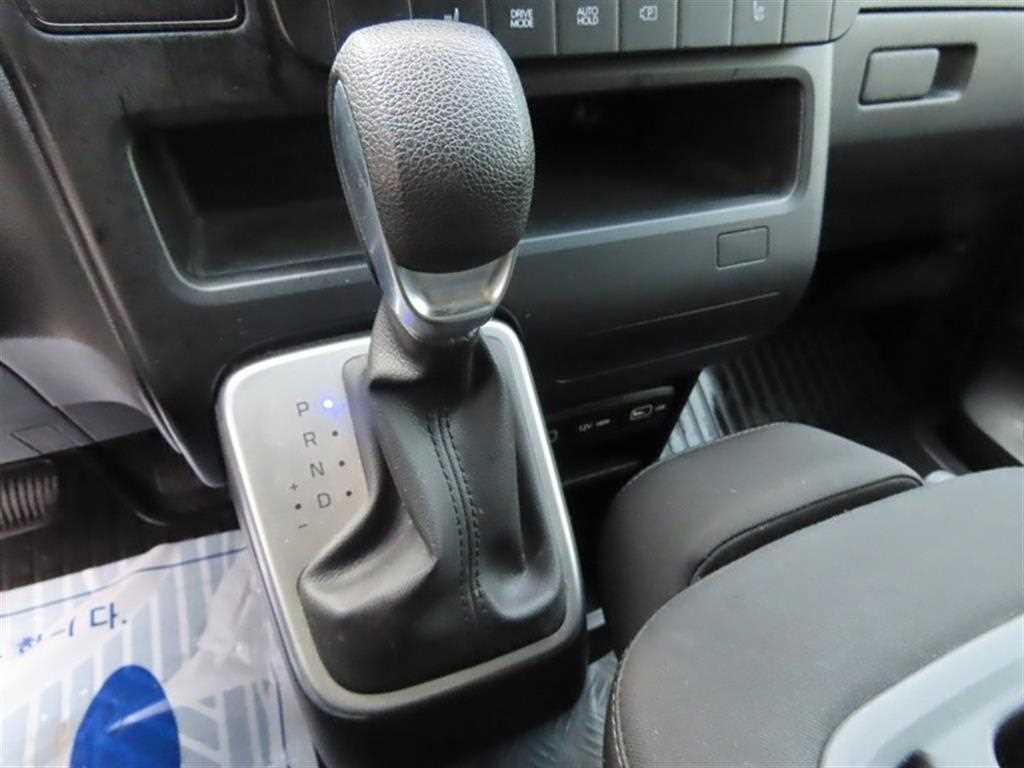 HYUNDAI Staria 2022 Gris - Importación desde Corea - HF Imports Iquique - Foto 16