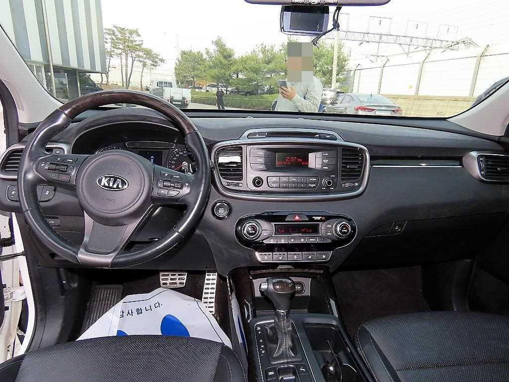 KIA Sorento - Vista 7