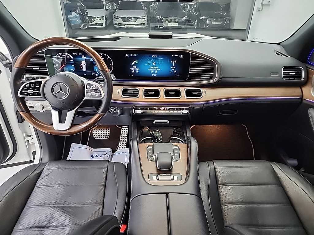 Mercedes Benz GLS Class - Vista 7