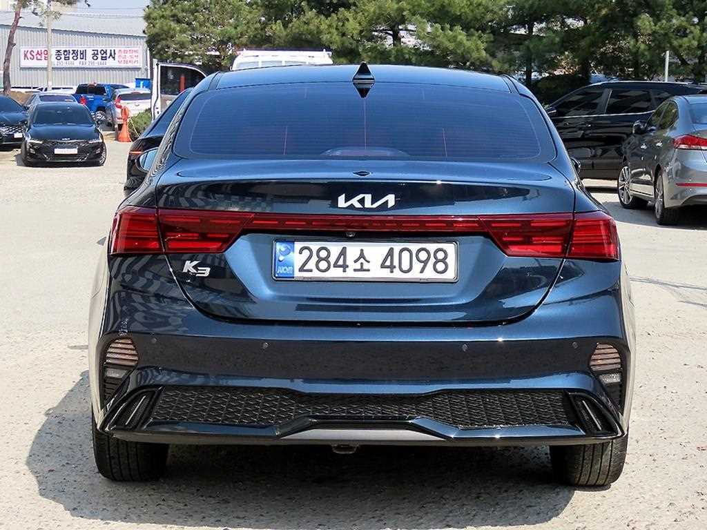 KIA K3 - Vista 4