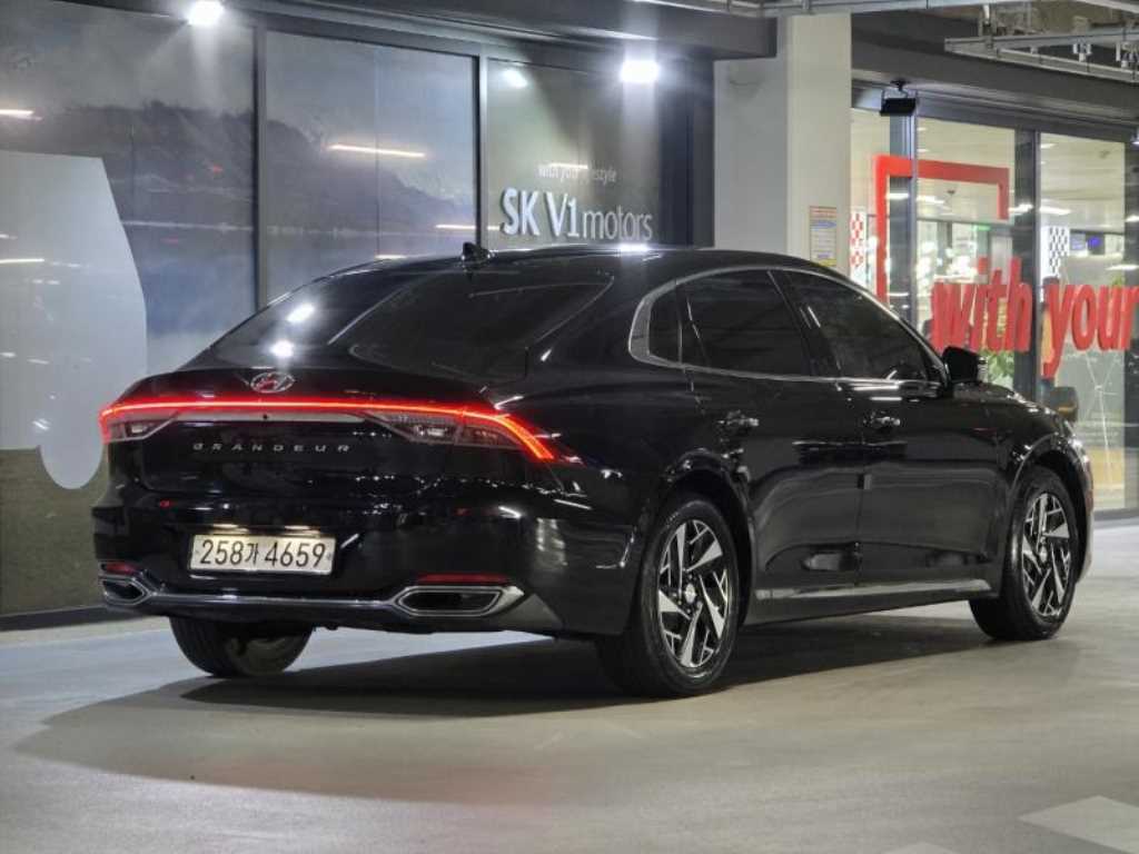 HYUNDAI Grandeur - Vista 4