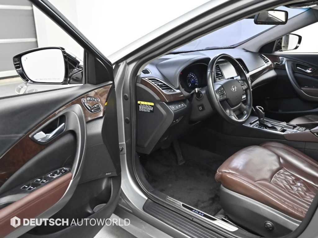 HYUNDAI Aslan - Vista 11