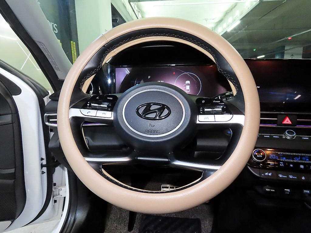 HYUNDAI Avante - Vista 8