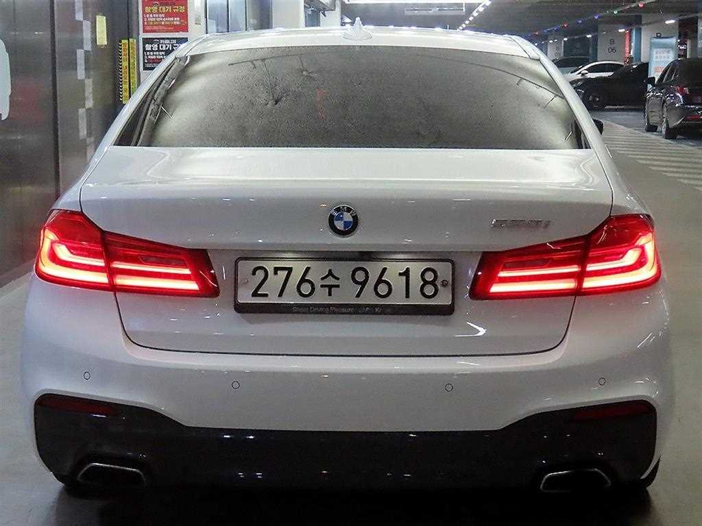 BMW 5 Series - Vista 5